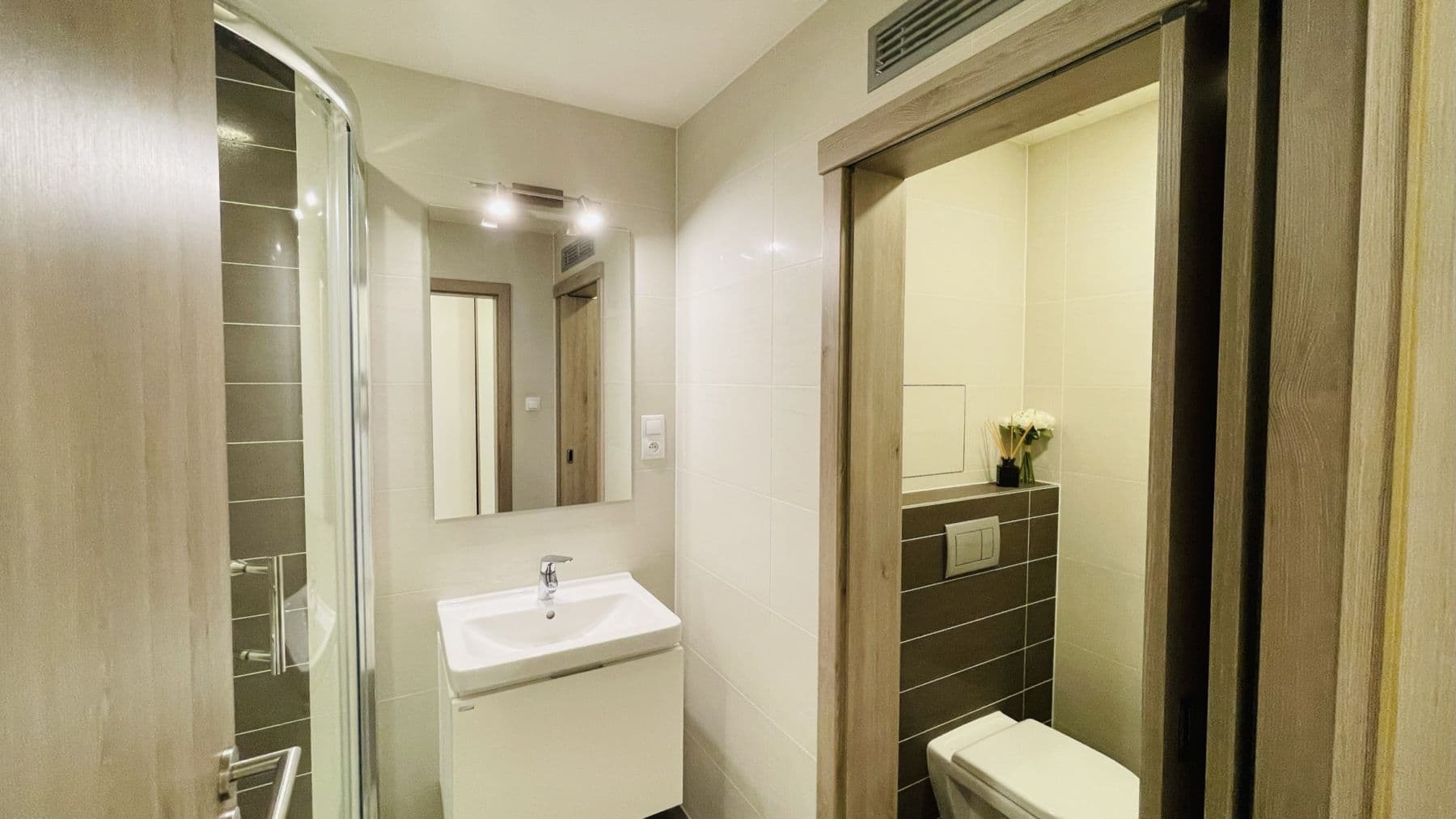 Pronájem bytu 1+kk 34 m², Petrohradská, Praha, Praha Pronájem bytu 1+kk 34 m², Petrohradská, Praha, Praha