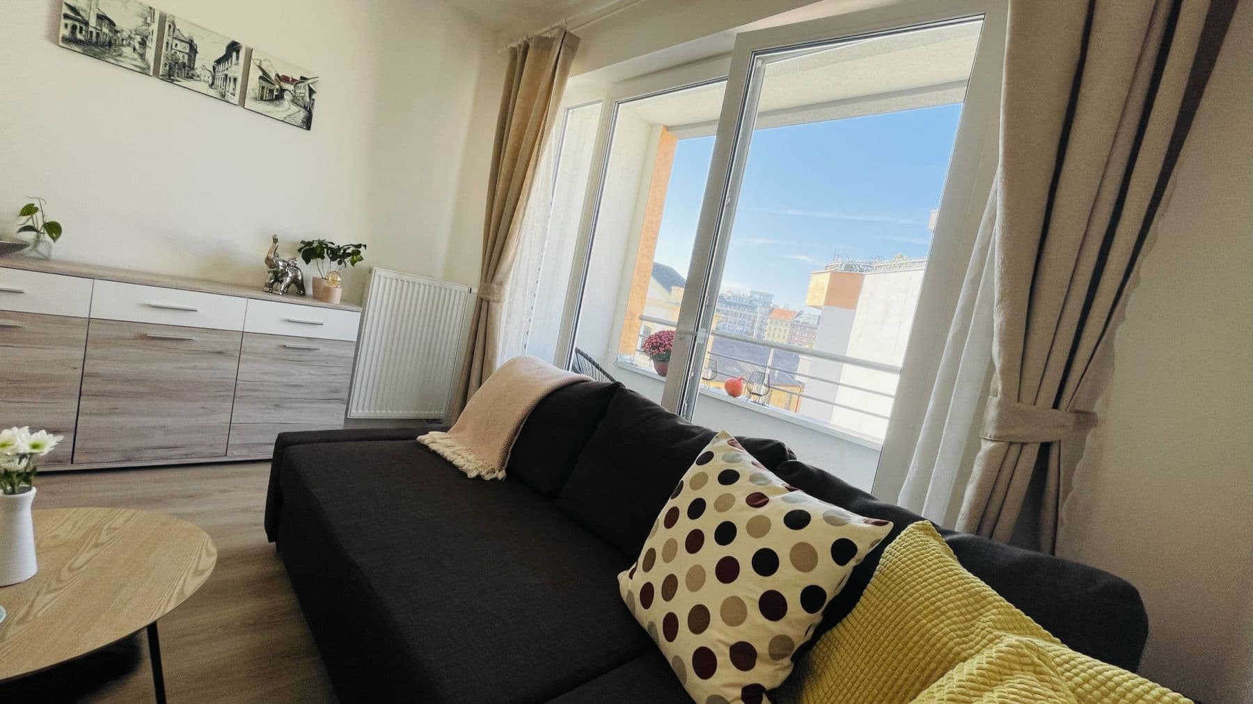 Pronájem bytu 1+kk 34 m², Petrohradská, Praha, Praha Pronájem bytu 1+kk 34 m², Petrohradská, Praha, Praha