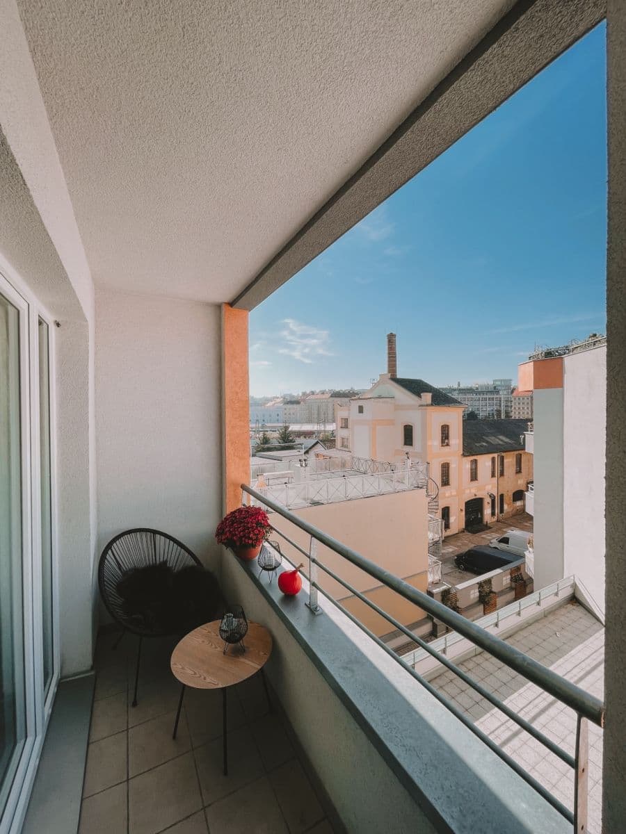Pronájem bytu 1+kk 34 m², Petrohradská, Praha, Praha Pronájem bytu 1+kk 34 m², Petrohradská, Praha, Praha