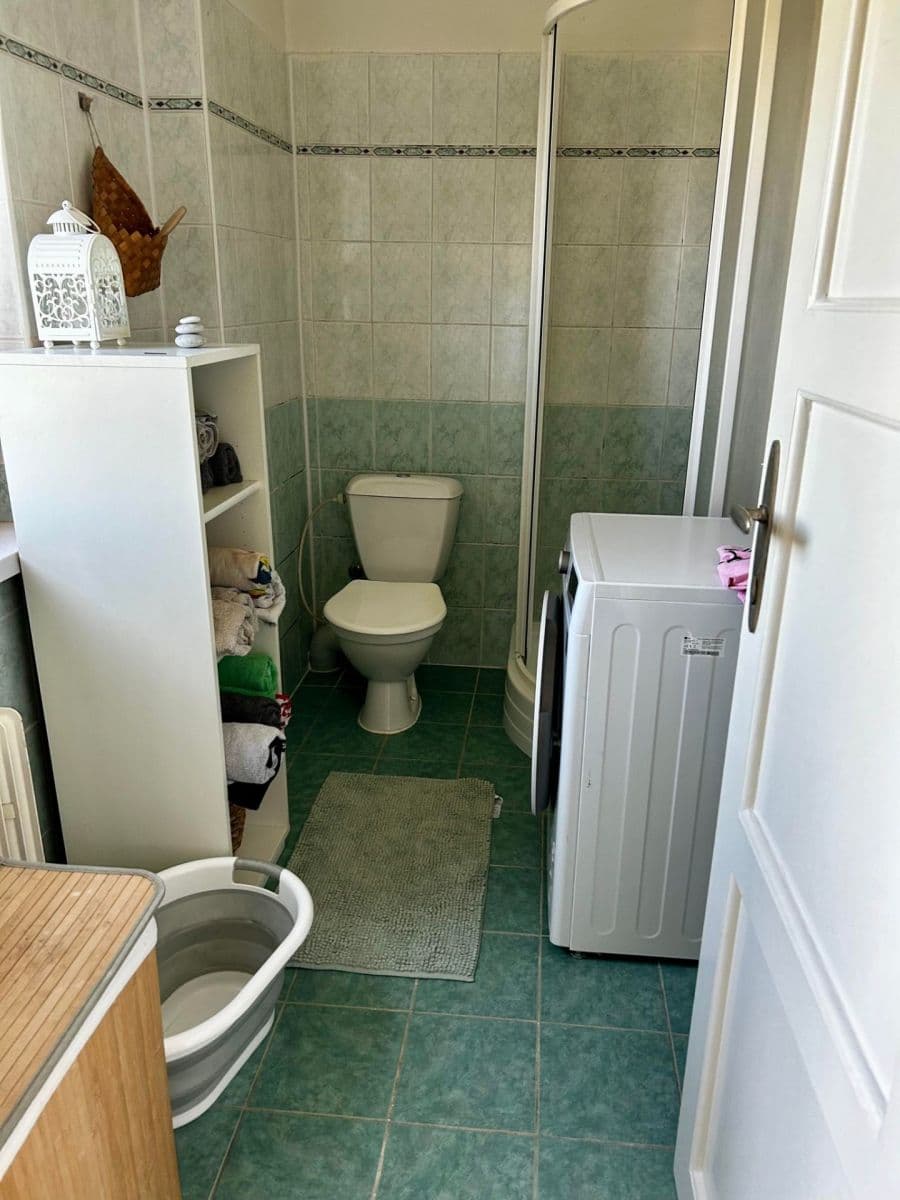 Pronájem domu 135 m², pozemek 800 m², Révová, Mělník, Středočeský kraj Pronájem domu 135 m², pozemek 800 m², Révová, Mělník, Středočeský kraj