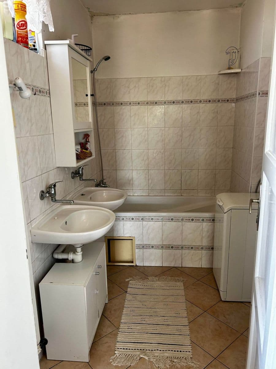 Pronájem domu 135 m², pozemek 800 m², Révová, Mělník, Středočeský kraj Pronájem domu 135 m², pozemek 800 m², Révová, Mělník, Středočeský kraj