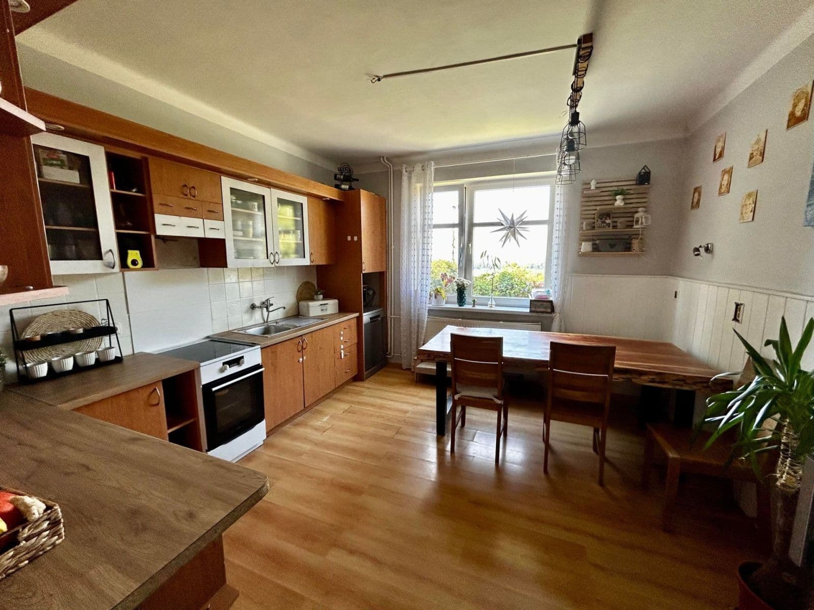 Pronájem domu 135 m², pozemek 800 m², Révová, Mělník, Středočeský kraj Pronájem domu 135 m², pozemek 800 m², Révová, Mělník, Středočeský kraj