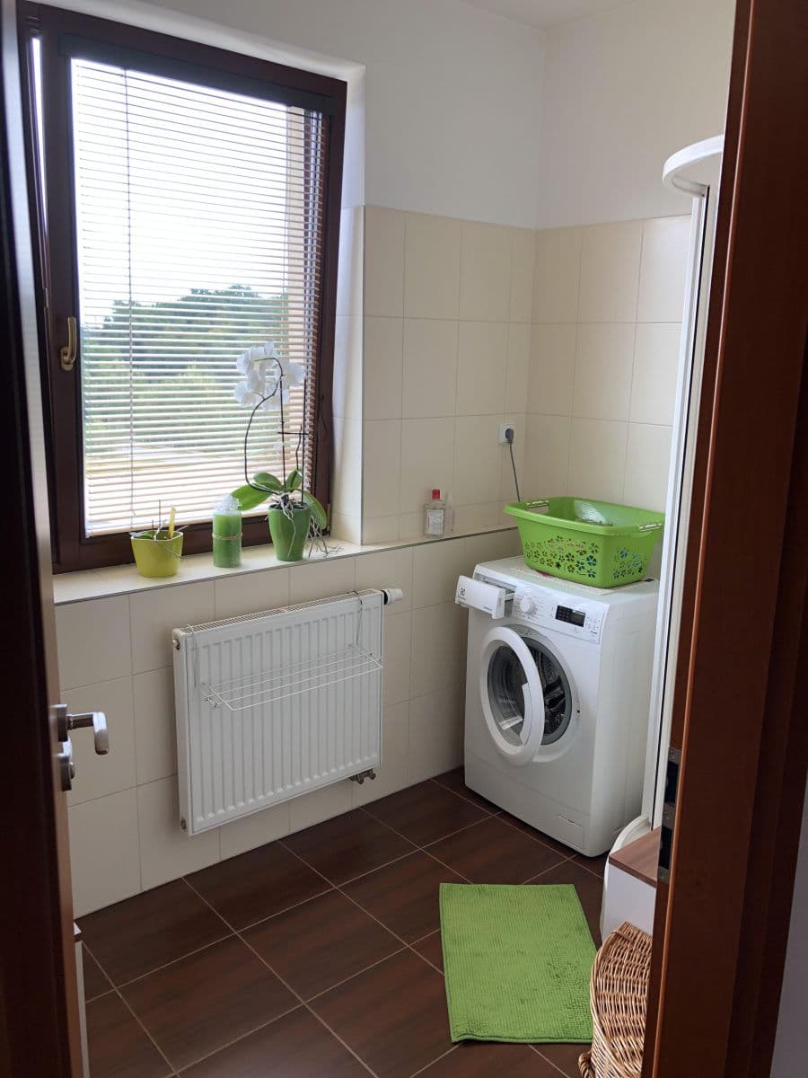 Pronájem bytu 2+kk 60 m², K Pazderně, Benešov, Středočeský kraj Pronájem bytu 2+kk 60 m², K Pazderně, Benešov, Středočeský kraj