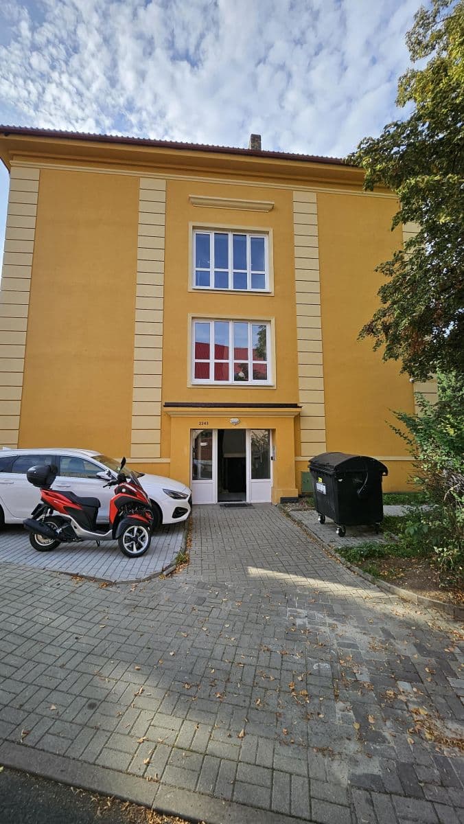 Pronájem bytu 1+1 30 m², Lesní, Most, Ústecký kraj Pronájem bytu 1+1 30 m², Lesní, Most, Ústecký kraj