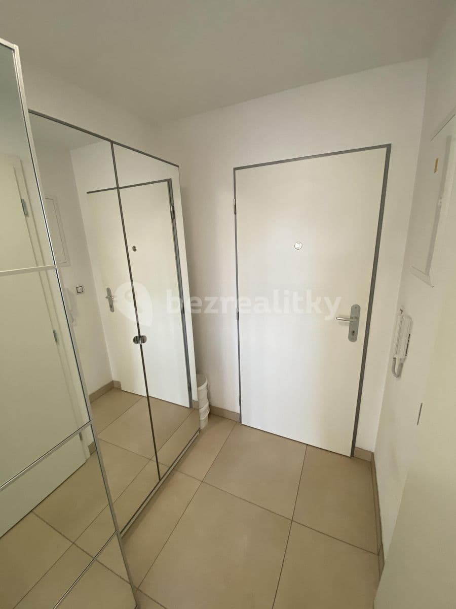 Pronájem bytu 2+kk 46 m², Višňová, Moravany, Jihomoravský kraj Pronájem bytu 2+kk 46 m², Višňová, Moravany, Jihomoravský kraj