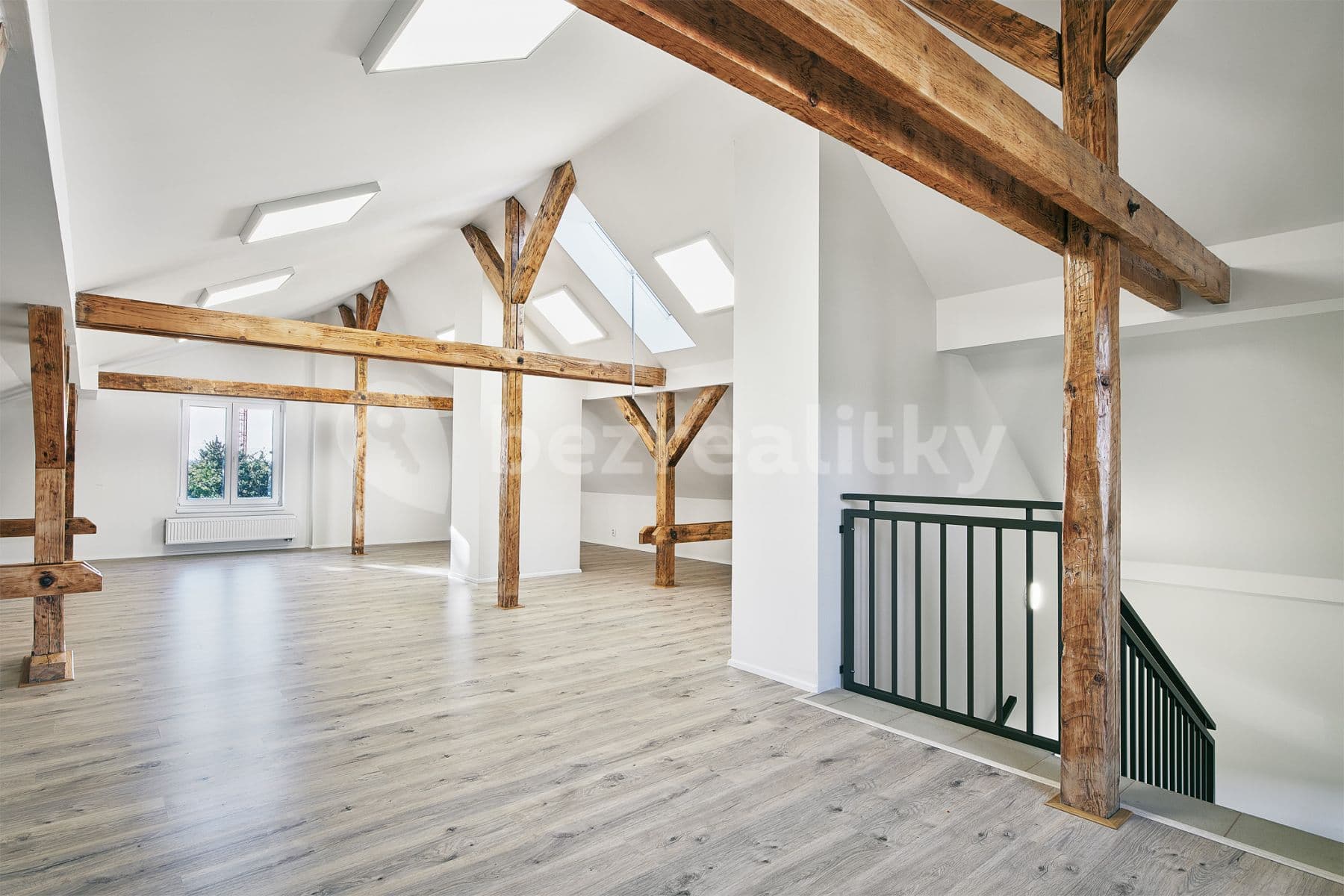 Pronájem domu 330 m², pozemek 800 m², Ke Smrčině, Praha, Praha Pronájem domu 330 m², pozemek 800 m², Ke Smrčině, Praha, Praha