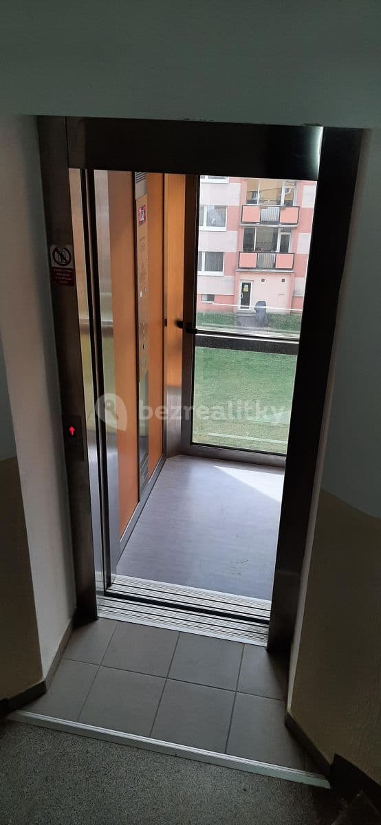 Pronájem bytu 1+1 45 m², U Vlastního krbu, Teplice, Ústecký kraj Pronájem bytu 1+1 45 m², U Vlastního krbu, Teplice, Ústecký kraj