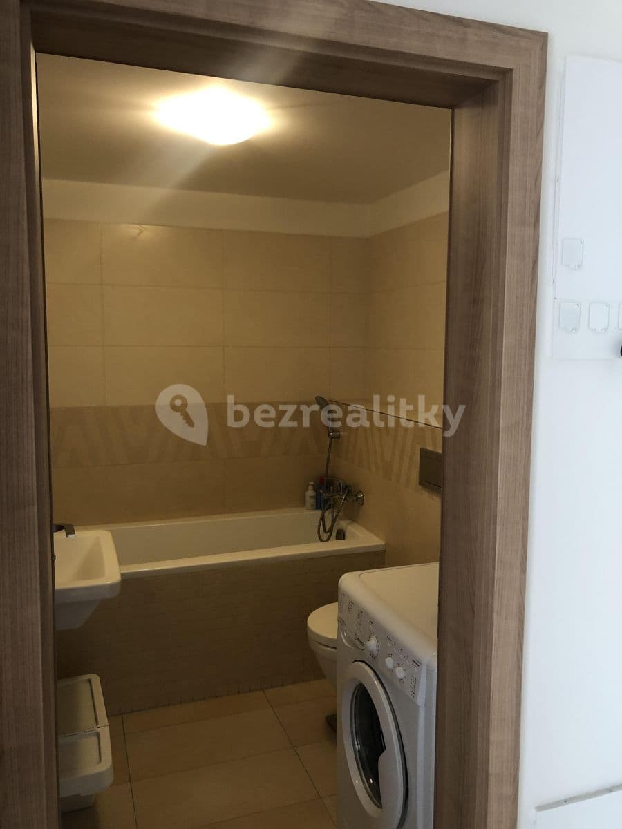 Pronájem bytu 1+kk 40 m², Modrého, Praha, Praha Pronájem bytu 1+kk 40 m², Modrého, Praha, Praha