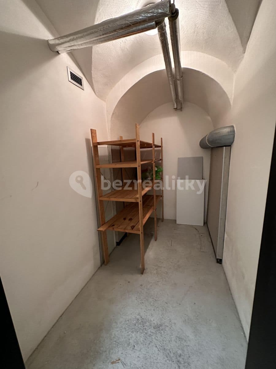 Pronájem nebytového prostoru 4 m², Elišky Peškové, Praha, Praha Pronájem nebytového prostoru 4 m², Elišky Peškové, Praha, Praha
