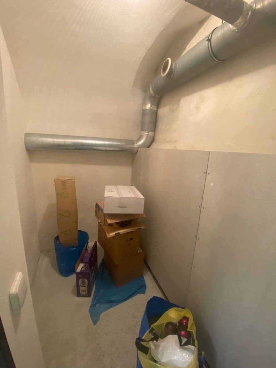 Pronájem nebytového prostoru 4 m², Elišky Peškové, Praha, Praha Pronájem nebytového prostoru 4 m², Elišky Peškové, Praha, Praha