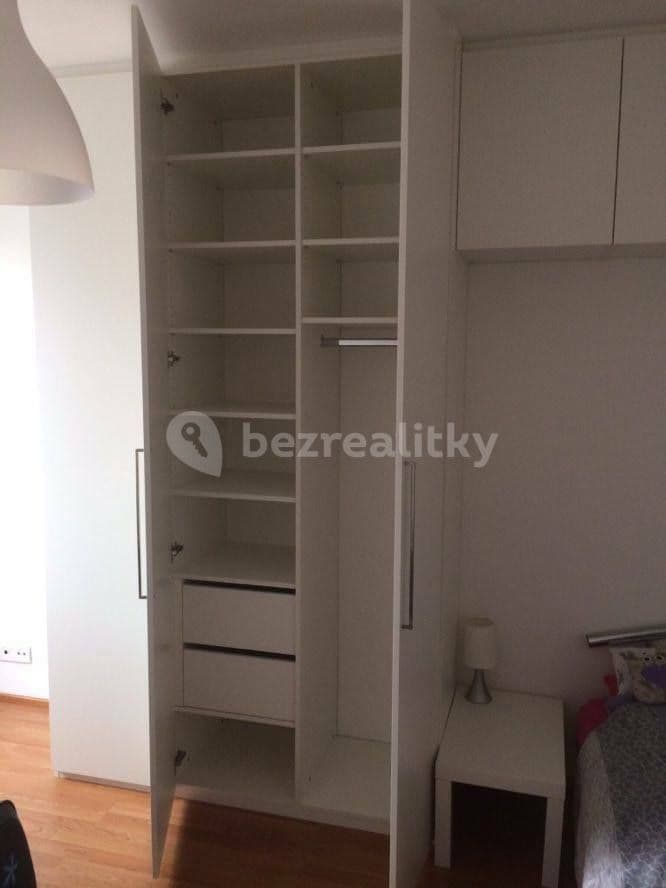 Pronájem bytu 1+1 35 m², V Úžlabině, Praha, Praha Pronájem bytu 1+1 35 m², V Úžlabině, Praha, Praha