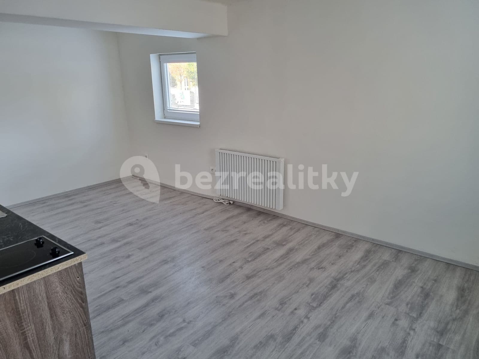 Pronájem bytu 1+kk 31 m², Brandýská, Praha, Praha Pronájem bytu 1+kk 31 m², Brandýská, Praha, Praha