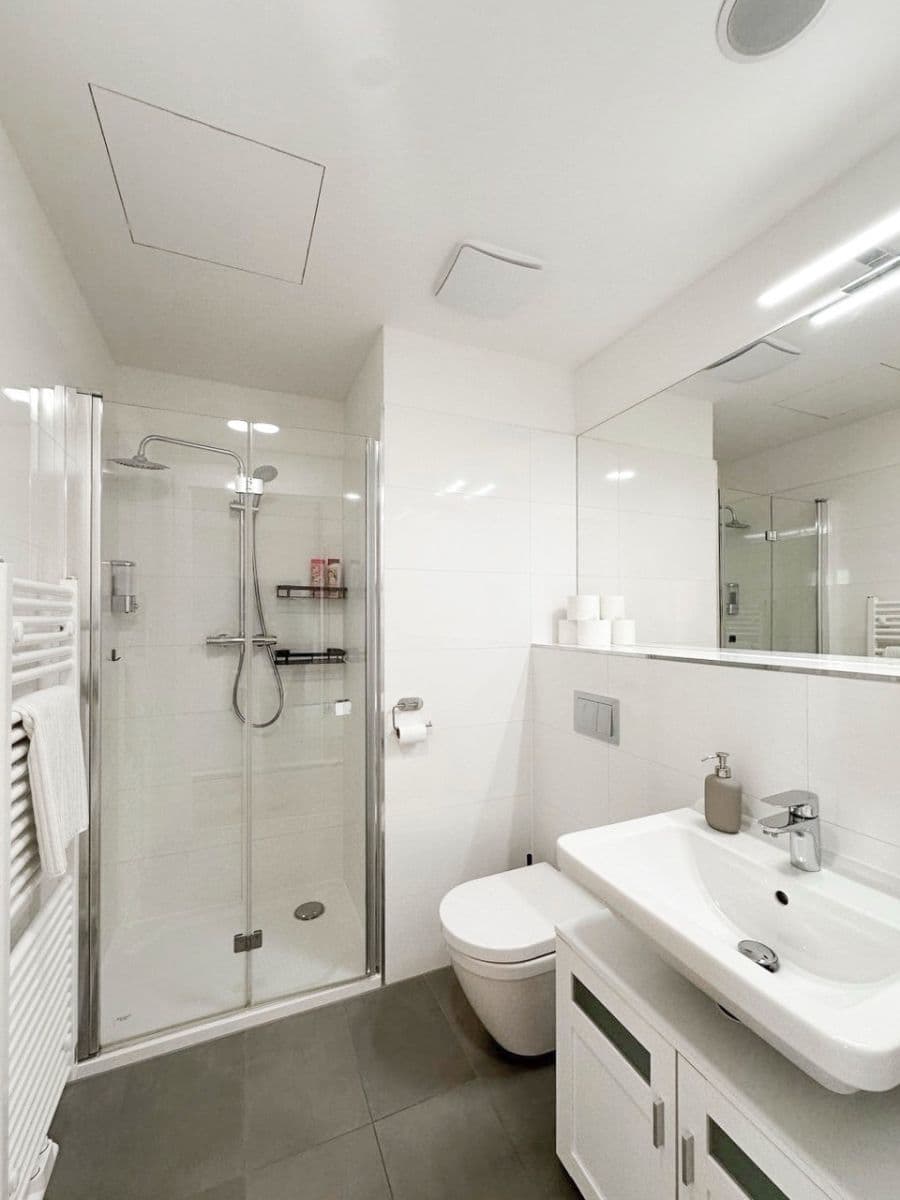 Pronájem bytu 1+kk 27 m², Perucká, Praha, Praha Pronájem bytu 1+kk 27 m², Perucká, Praha, Praha