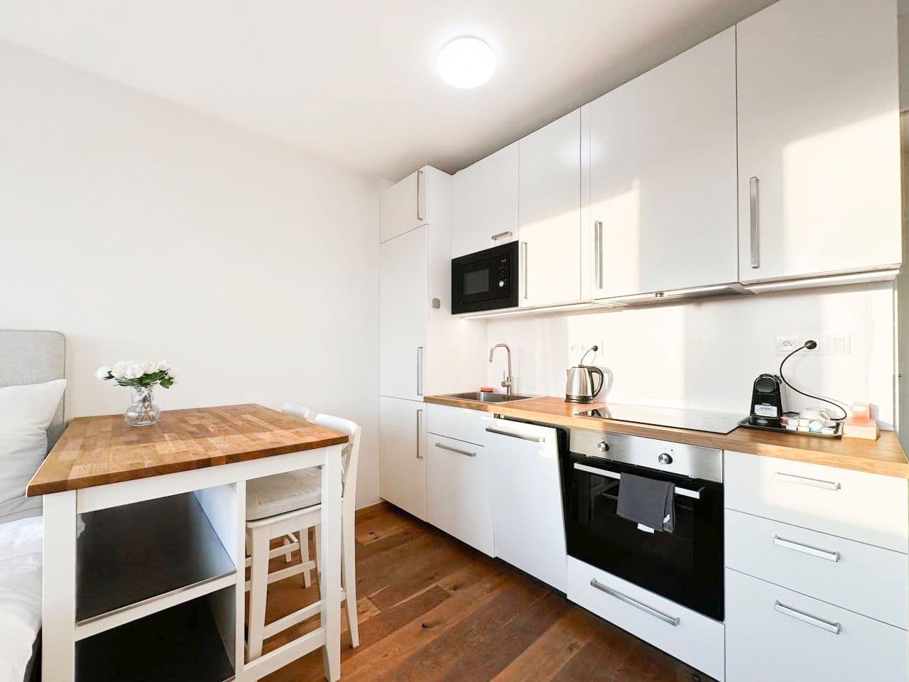 Pronájem bytu 1+kk 27 m², Perucká, Praha, Praha Pronájem bytu 1+kk 27 m², Perucká, Praha, Praha