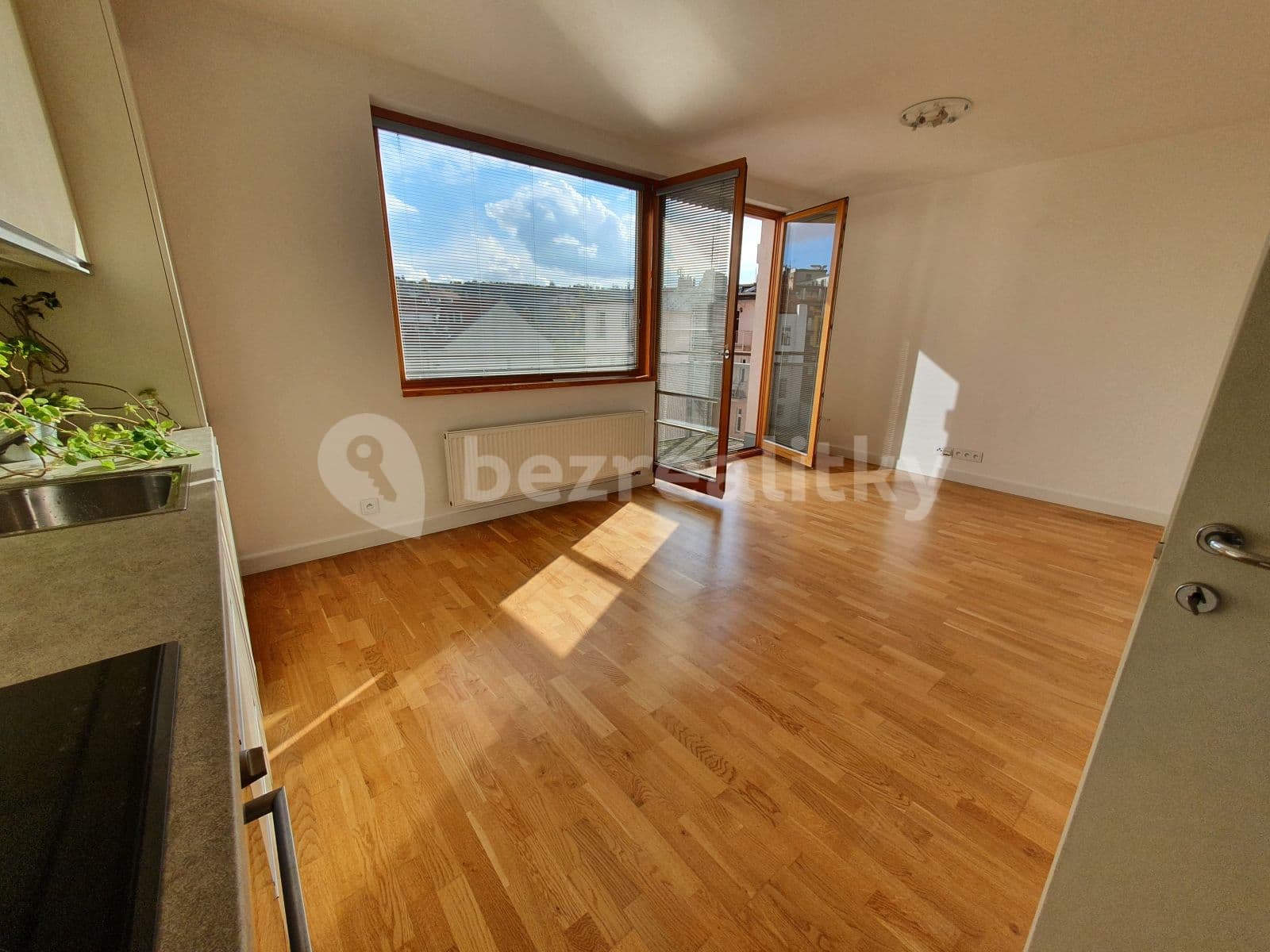 Pronájem bytu 2+kk 70 m², Drahobejlova, Praha, Praha Pronájem bytu 2+kk 70 m², Drahobejlova, Praha, Praha