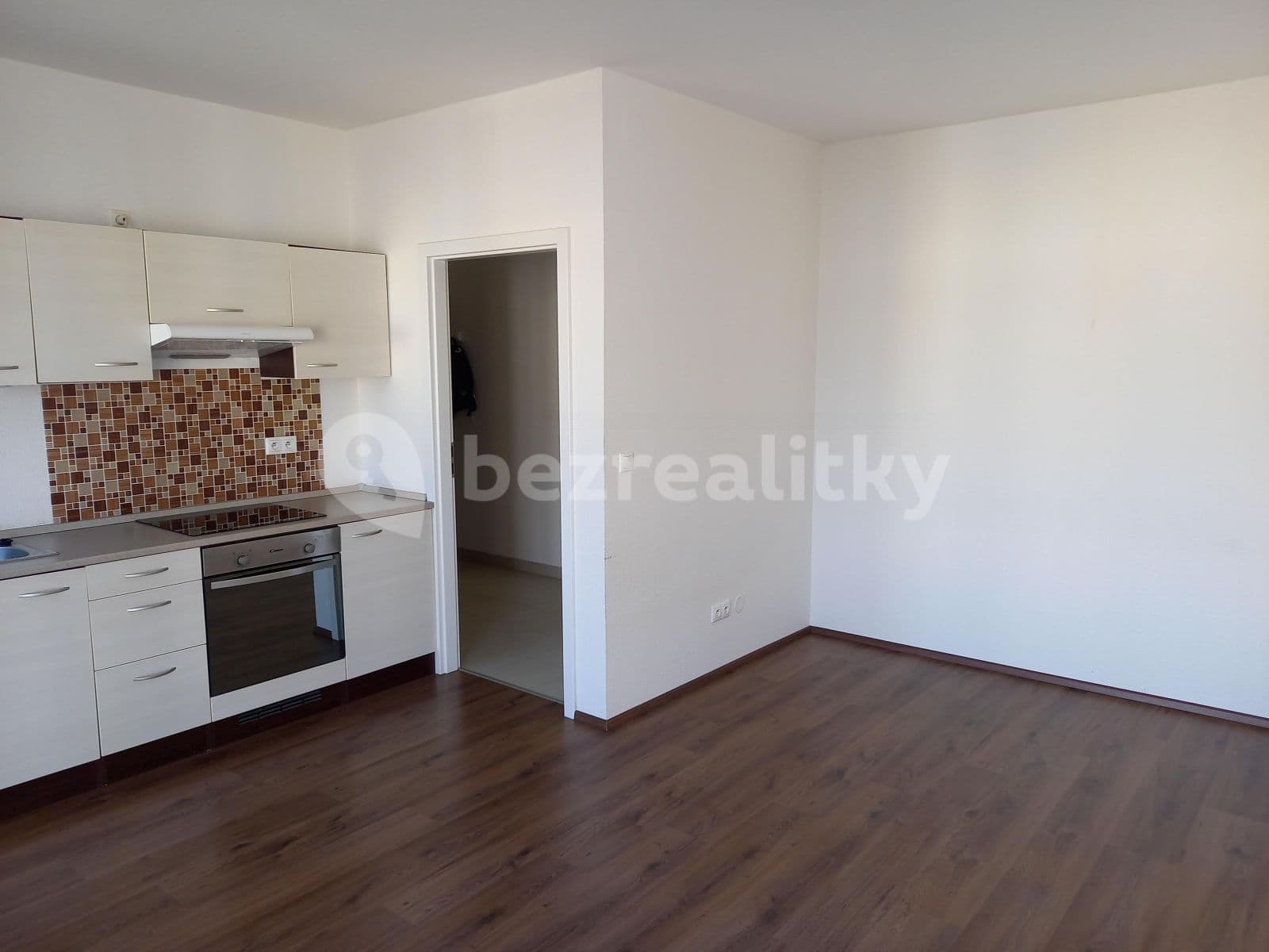 Pronájem bytu 1+kk 34 m², Generála Selnera, Kladno, Středočeský kraj Pronájem bytu 1+kk 34 m², Generála Selnera, Kladno, Středočeský kraj