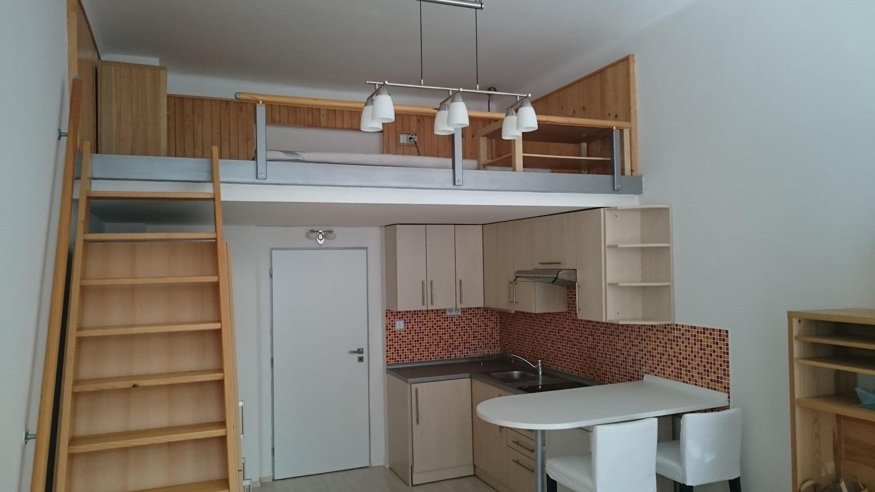Pronájem bytu 1+kk 26 m², Čelakovského, Plzeň, Plzeňský kraj Pronájem bytu 1+kk 26 m², Čelakovského, Plzeň, Plzeňský kraj