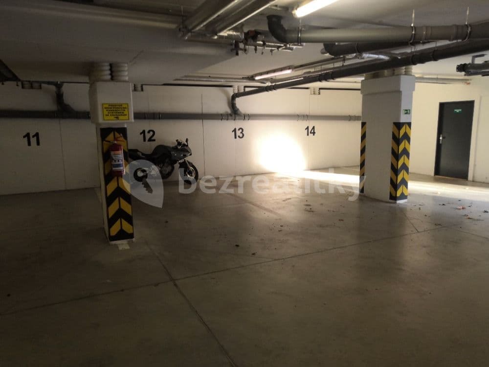 Pronájem garáže 15 m², Mrštíkova, Praha, Praha Pronájem garáže 15 m², Mrštíkova, Praha, Praha