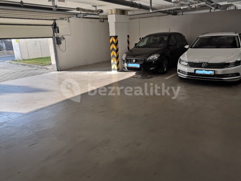 Pronájem garáže 15 m², Mrštíkova, Praha, Praha Pronájem garáže 15 m², Mrštíkova, Praha, Praha
