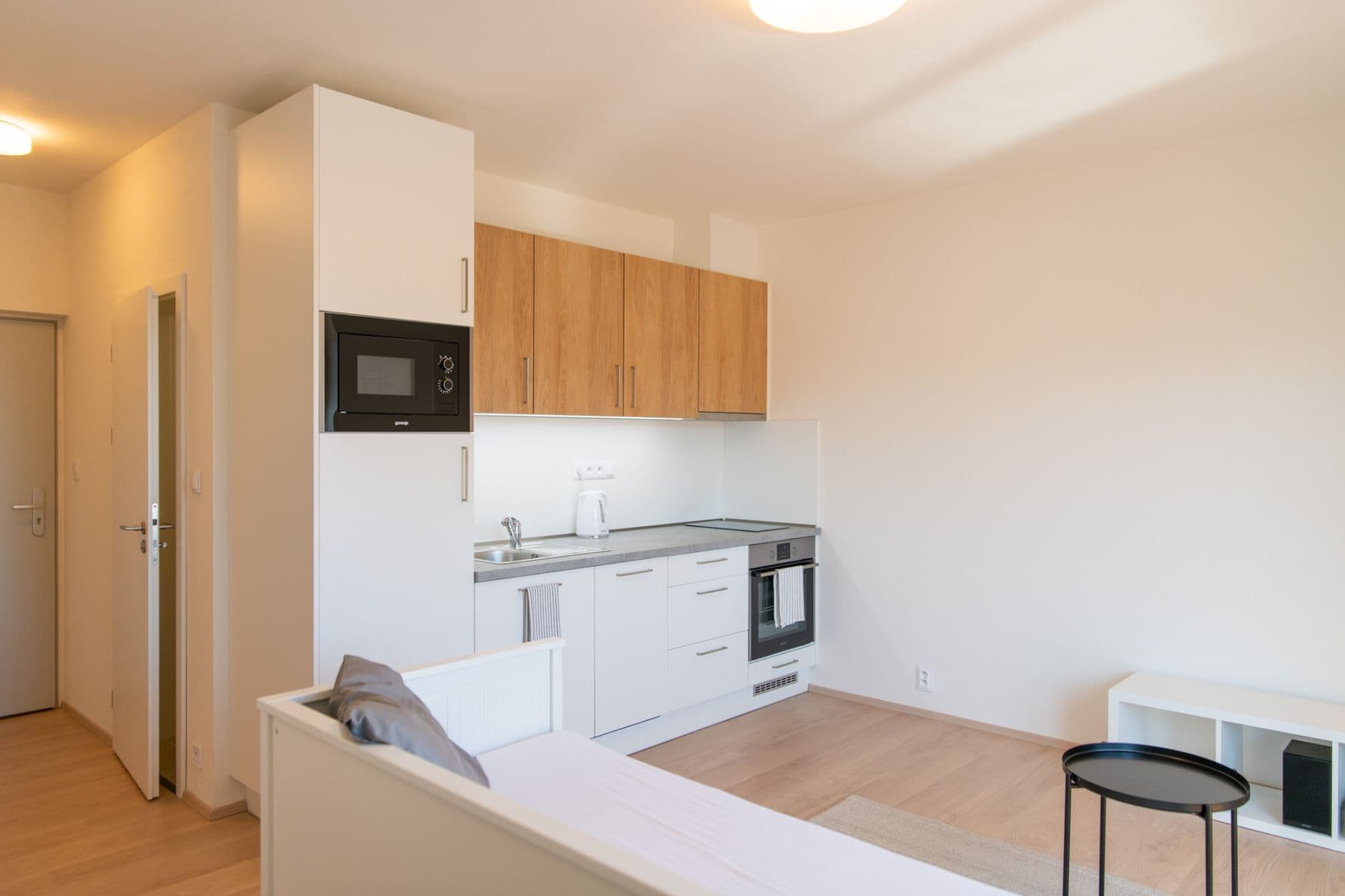 Pronájem bytu 1+kk 30 m², Zálešná II, Zlín, Zlínský kraj Pronájem bytu 1+kk 30 m², Zálešná II, Zlín, Zlínský kraj