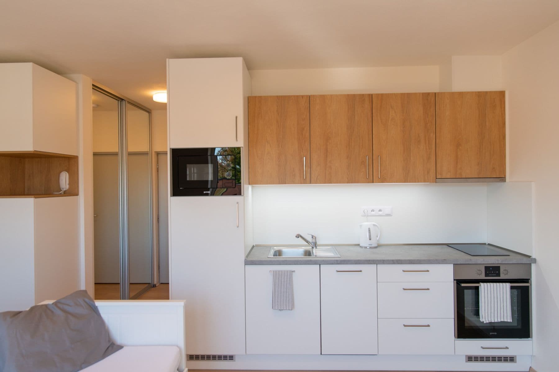 Pronájem bytu 1+kk 30 m², Zálešná II, Zlín, Zlínský kraj Pronájem bytu 1+kk 30 m², Zálešná II, Zlín, Zlínský kraj