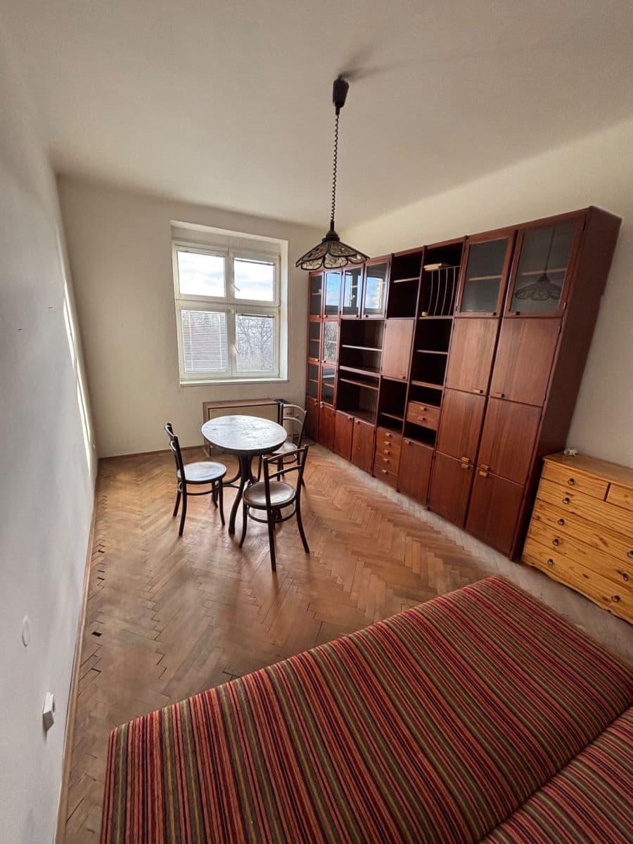 Pronájem bytu 1+1 40 m², Pod Lázní, Praha, Praha Pronájem bytu 1+1 40 m², Pod Lázní, Praha, Praha