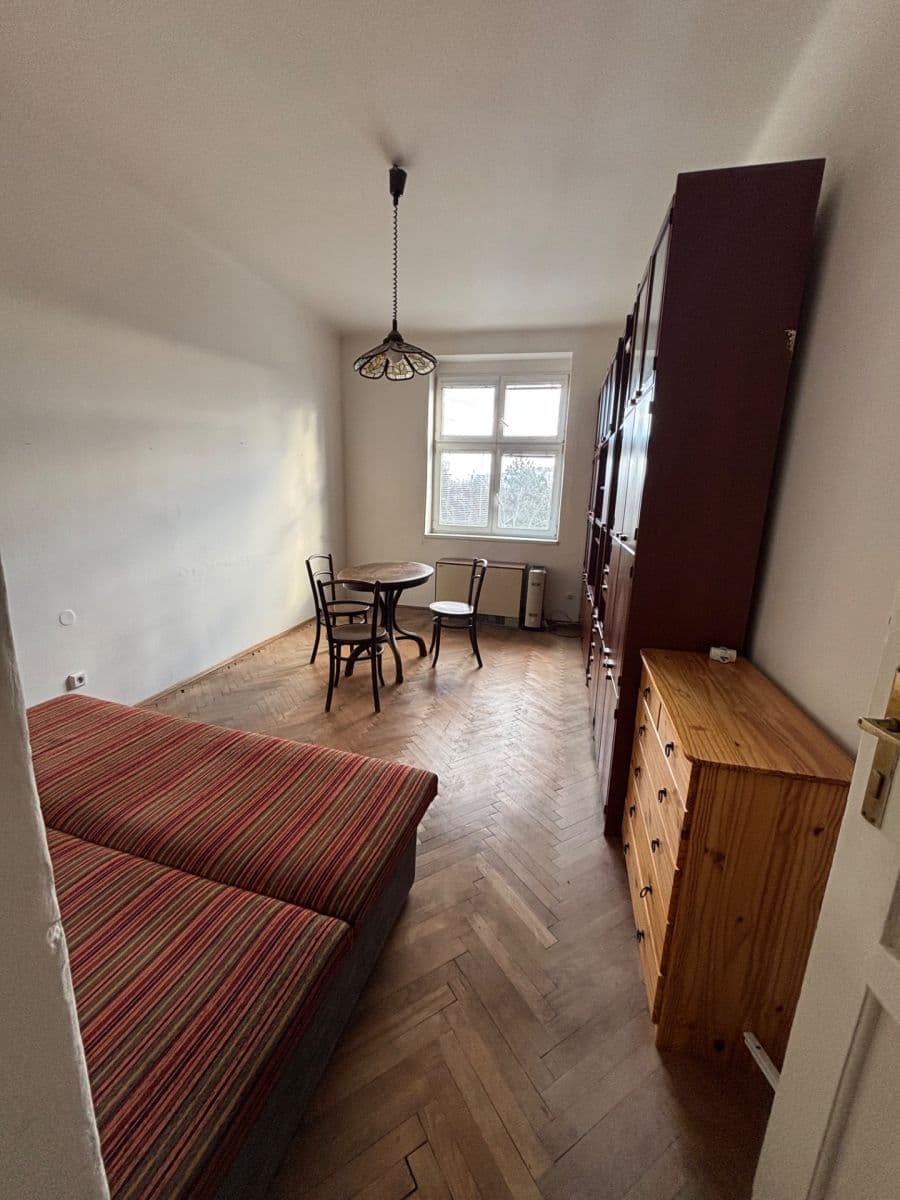 Pronájem bytu 1+1 40 m², Pod Lázní, Praha, Praha Pronájem bytu 1+1 40 m², Pod Lázní, Praha, Praha
