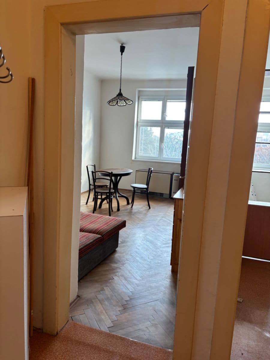 Pronájem bytu 1+1 40 m², Pod Lázní, Praha, Praha Pronájem bytu 1+1 40 m², Pod Lázní, Praha, Praha