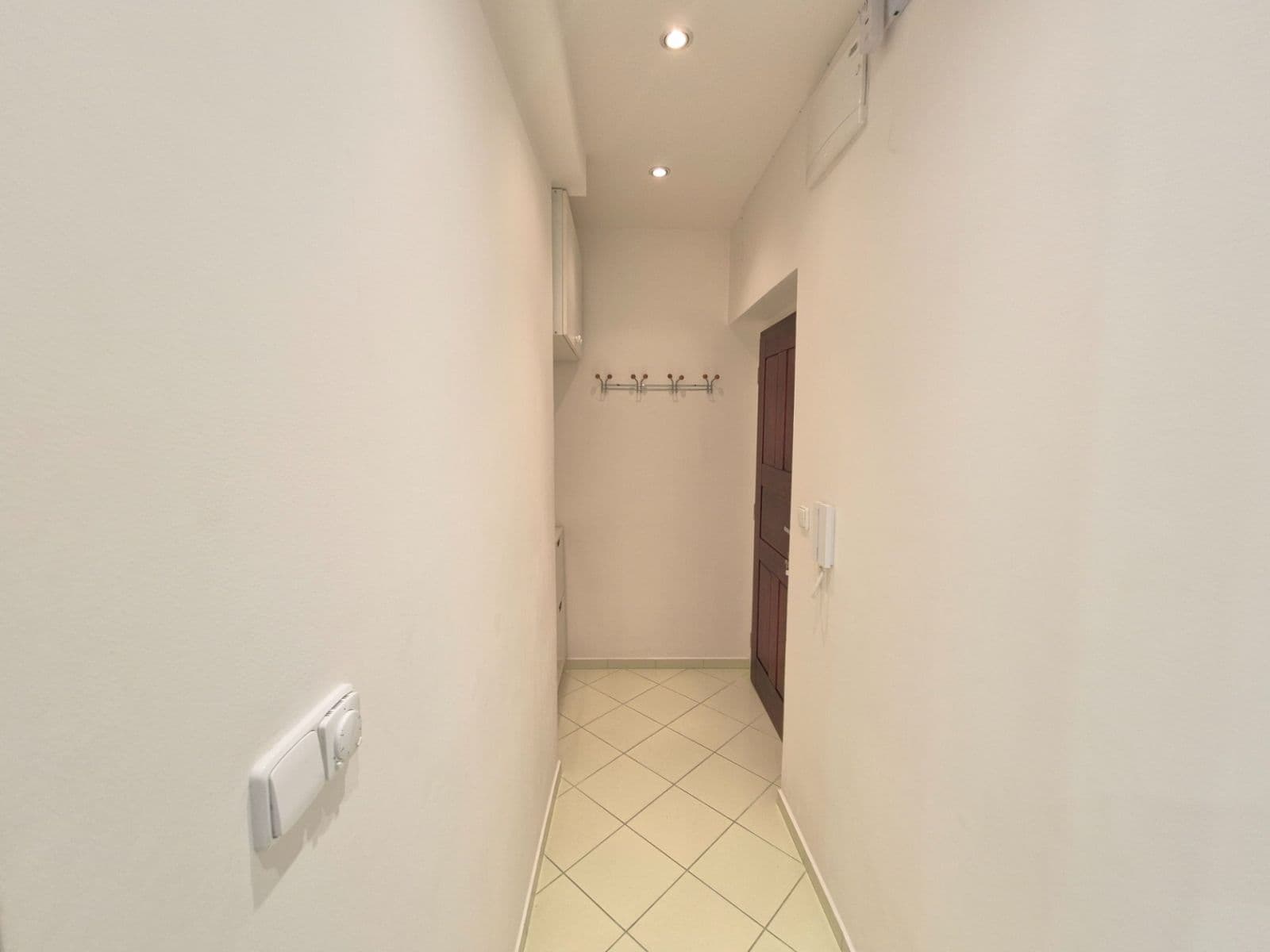 Pronájem bytu 1+kk 30 m², Tolstého, Praha, Praha Pronájem bytu 1+kk 30 m², Tolstého, Praha, Praha