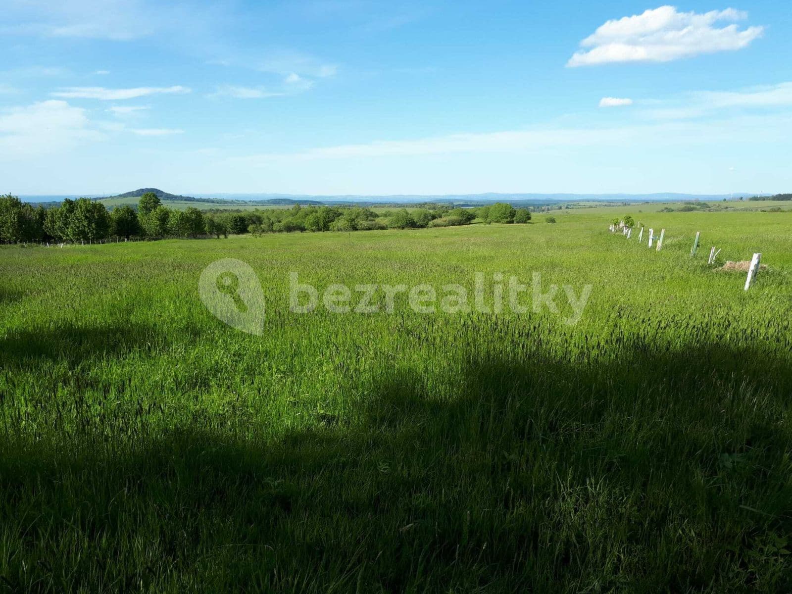 Prodej pozemku 118.600 m², Petrovice, Ústecký kraj