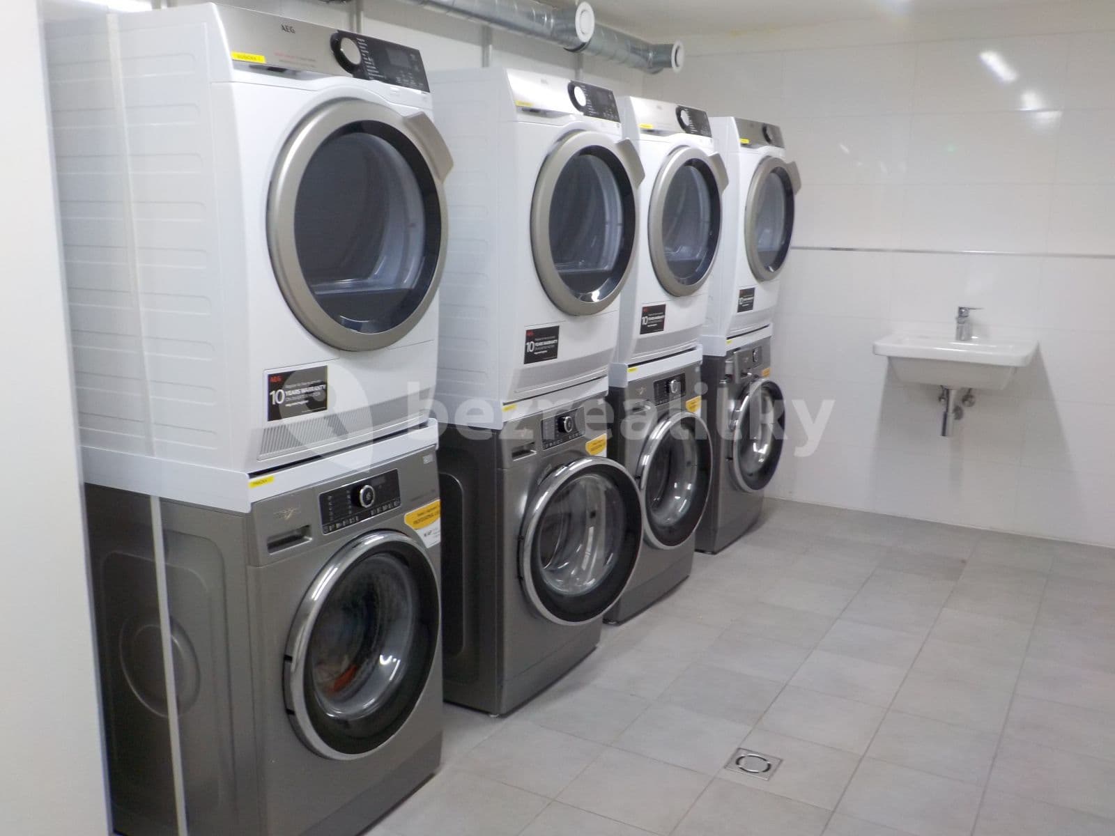 Pronájem bytu 1+kk 30 m², Perucká, Praha, Praha Pronájem bytu 1+kk 30 m², Perucká, Praha, Praha