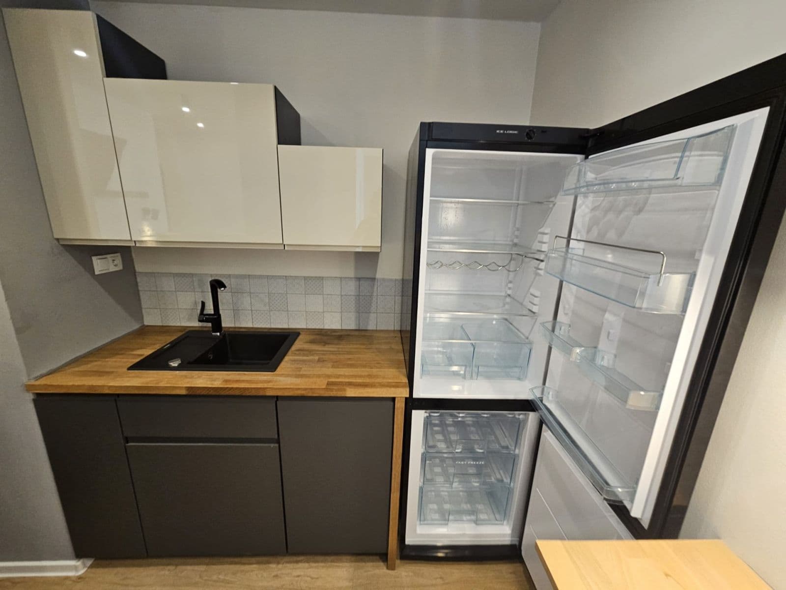 Pronájem bytu 3+kk 56 m², Katovická, Praha, Praha Pronájem bytu 3+kk 56 m², Katovická, Praha, Praha