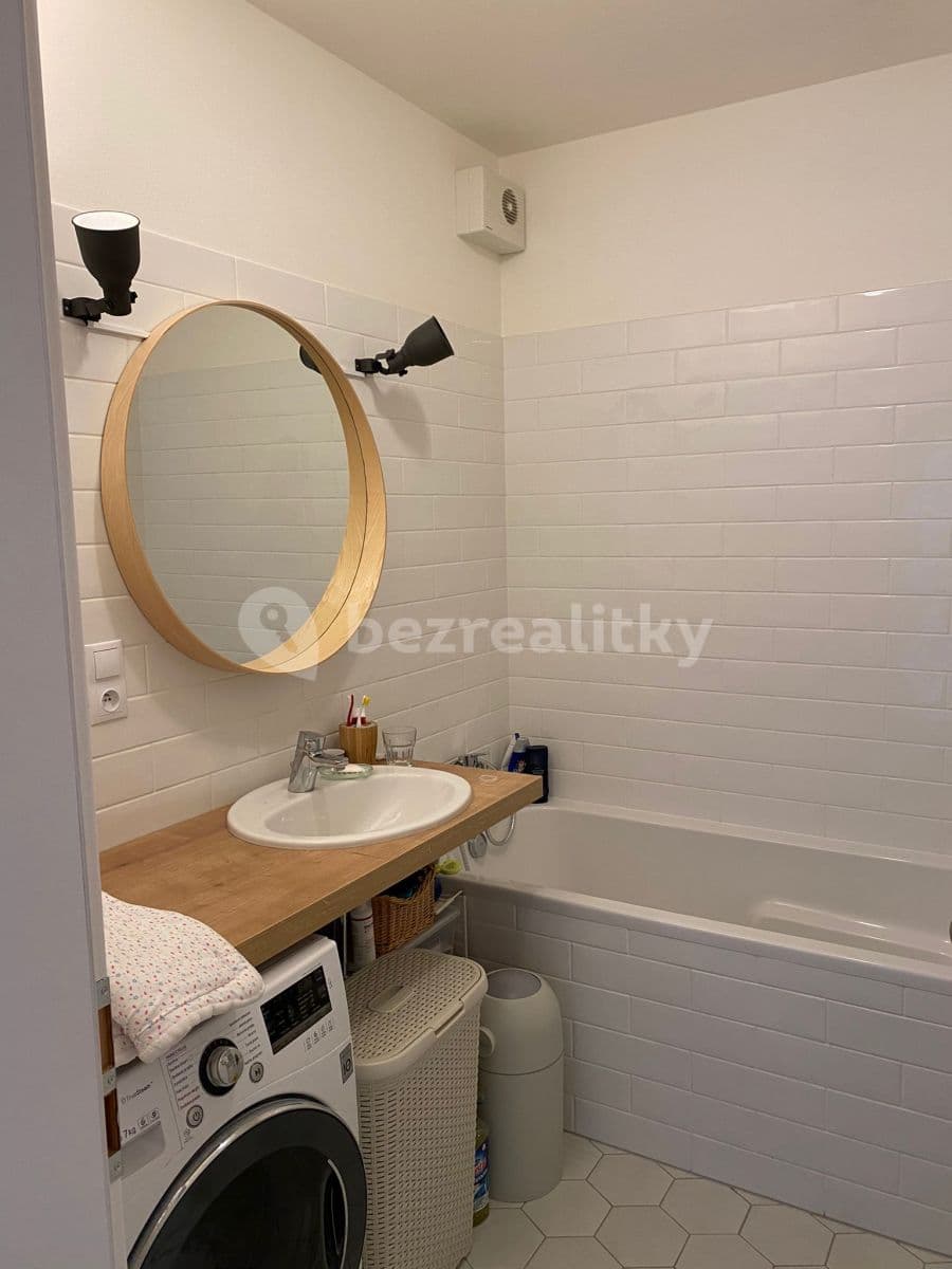 Pronájem bytu 2+kk 44 m², Lišejníková, Brno, Jihomoravský kraj Pronájem bytu 2+kk 44 m², Lišejníková, Brno, Jihomoravský kraj