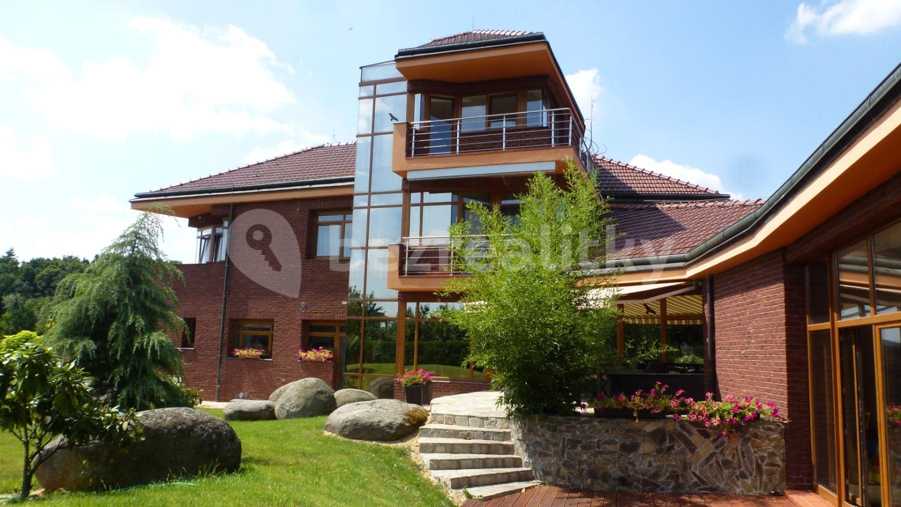 Prodej domu 1.220 m², pozemek 3.187 m², Macešková, Jesenice, Středočeský kraj