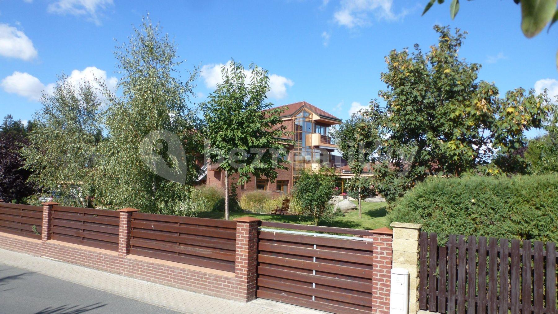 Prodej domu 1.220 m², pozemek 3.187 m², Macešková, Jesenice, Středočeský kraj