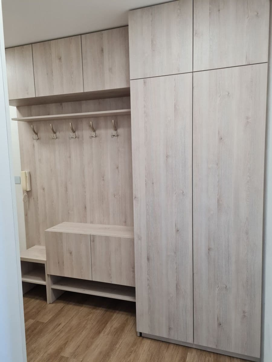 Prodej bytu 4+kk 68 m², Hurbanova, Praha, Praha Prodej bytu 4+kk 68 m², Hurbanova, Praha, Praha