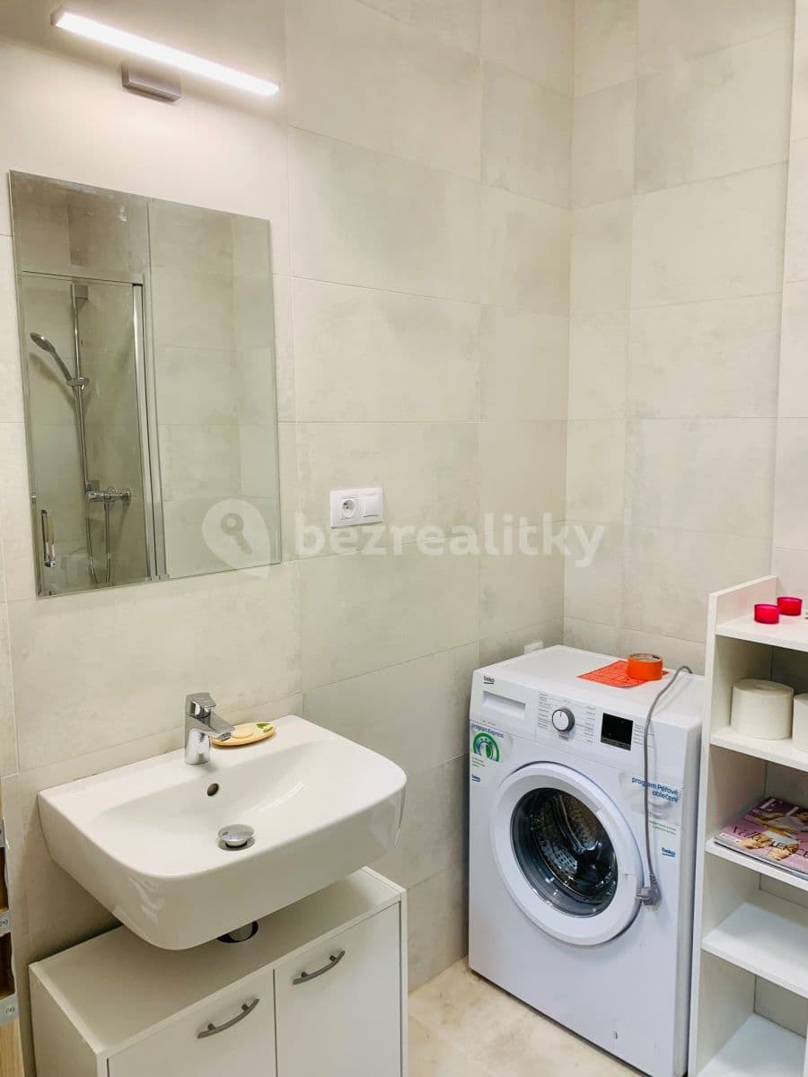 Pronájem bytu 1+kk 35 m², Jurkovičova, Praha, Praha Pronájem bytu 1+kk 35 m², Jurkovičova, Praha, Praha