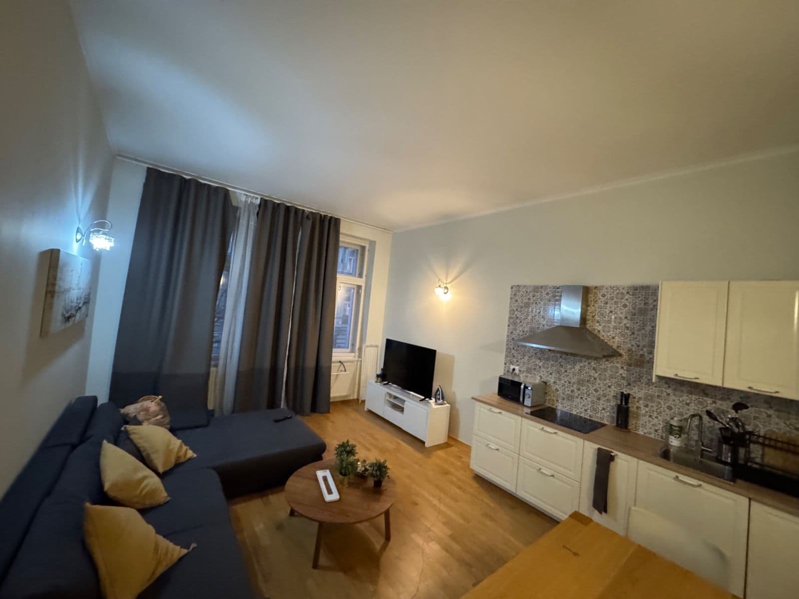 Pronájem bytu 2+kk 55 m², Rumunská, Praha, Praha Pronájem bytu 2+kk 55 m², Rumunská, Praha, Praha