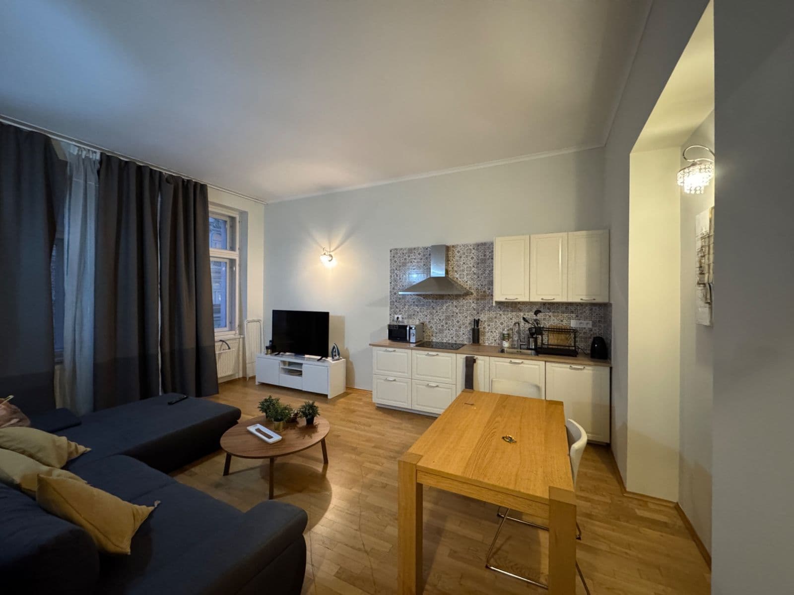 Pronájem bytu 2+kk 55 m², Rumunská, Praha, Praha Pronájem bytu 2+kk 55 m², Rumunská, Praha, Praha
