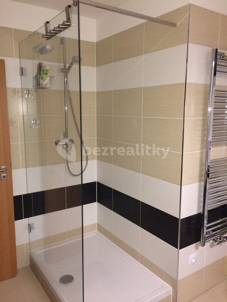 Pronájem bytu 2+kk 73 m², U Roháčových kasáren, Praha, Praha Pronájem bytu 2+kk 73 m², U Roháčových kasáren, Praha, Praha