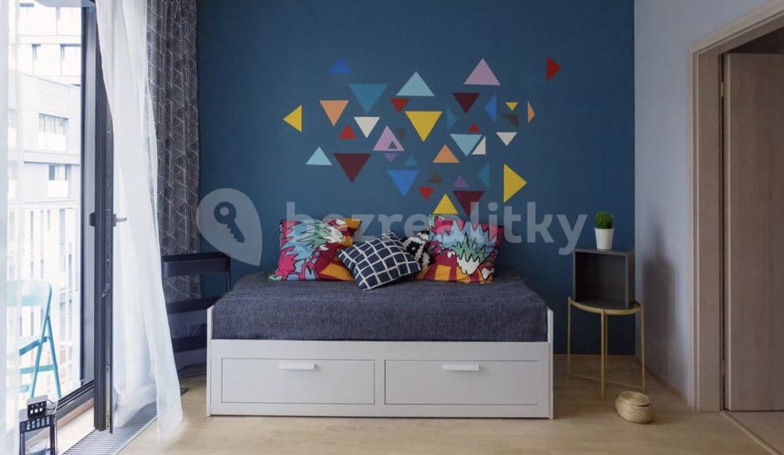 Pronájem bytu 1+kk 35 m², Olšanská, Praha, Praha Pronájem bytu 1+kk 35 m², Olšanská, Praha, Praha