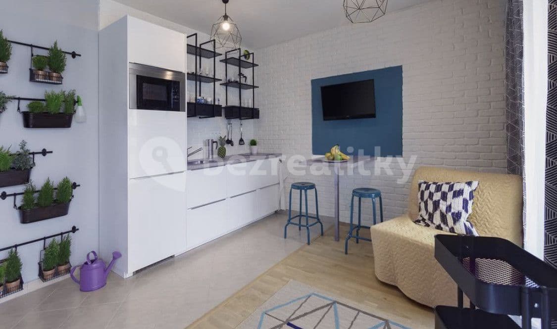 Pronájem bytu 1+kk 35 m², Olšanská, Praha, Praha Pronájem bytu 1+kk 35 m², Olšanská, Praha, Praha