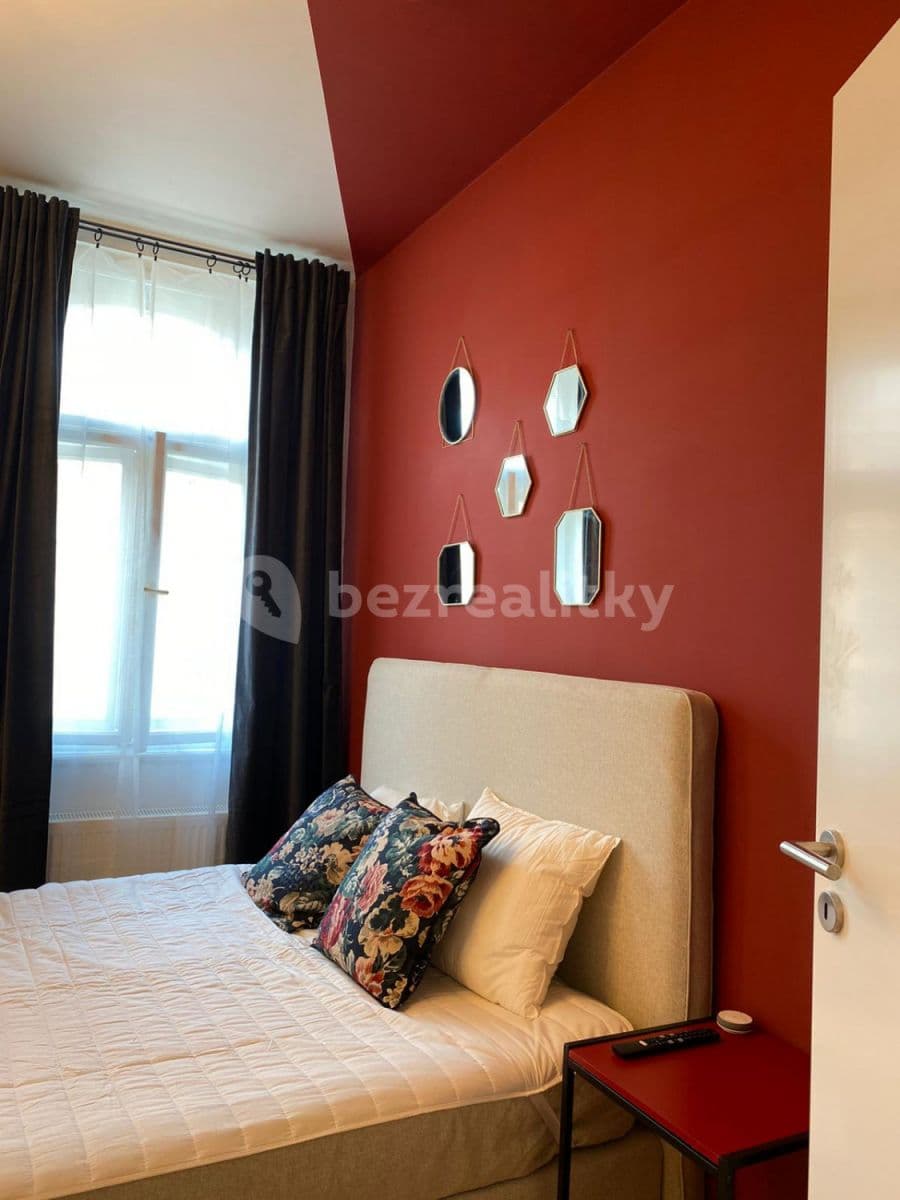 Pronájem bytu 1+kk 24 m², Tyršova, Praha, Praha Pronájem bytu 1+kk 24 m², Tyršova, Praha, Praha