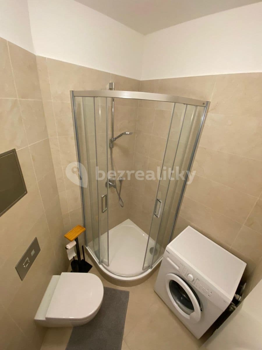 Pronájem bytu 1+kk 24 m², Tyršova, Praha, Praha Pronájem bytu 1+kk 24 m², Tyršova, Praha, Praha