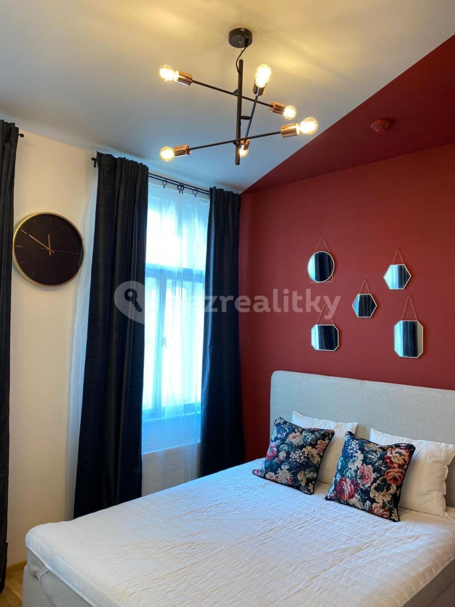 Pronájem bytu 1+kk 24 m², Tyršova, Praha, Praha Pronájem bytu 1+kk 24 m², Tyršova, Praha, Praha