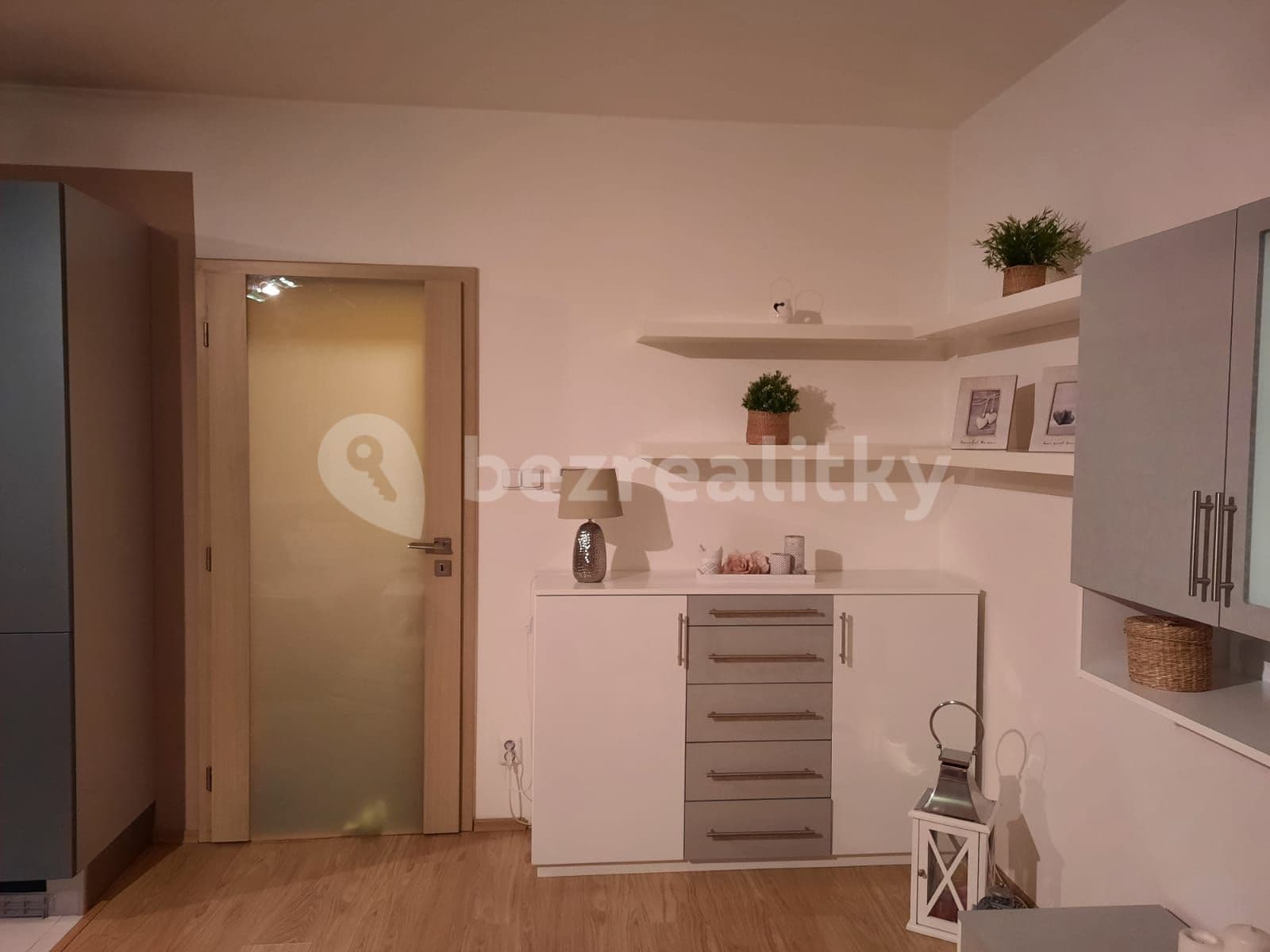 Pronájem bytu 2+kk 63 m², Sloupecká, Měchenice, Středočeský kraj Pronájem bytu 2+kk 63 m², Sloupecká, Měchenice, Středočeský kraj