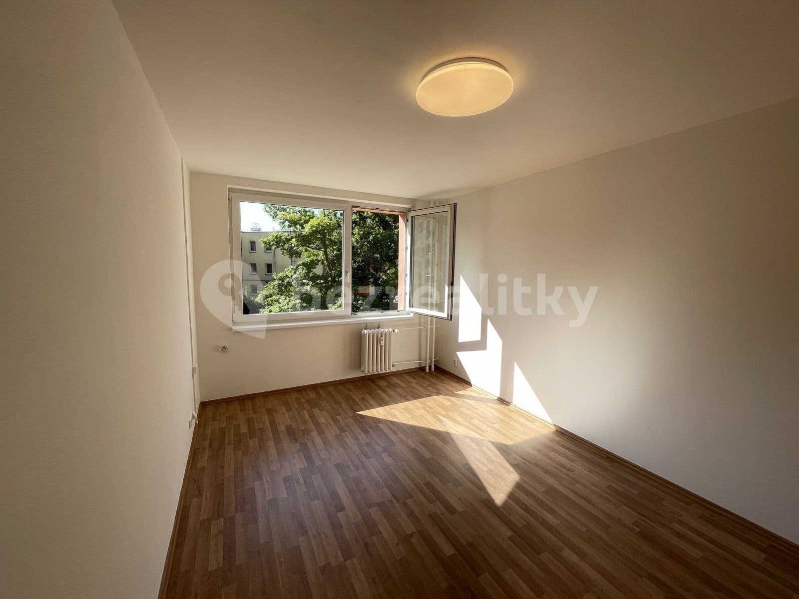 Pronájem bytu 2+kk 45 m², Trávníčkova, Praha, Praha Pronájem bytu 2+kk 45 m², Trávníčkova, Praha, Praha