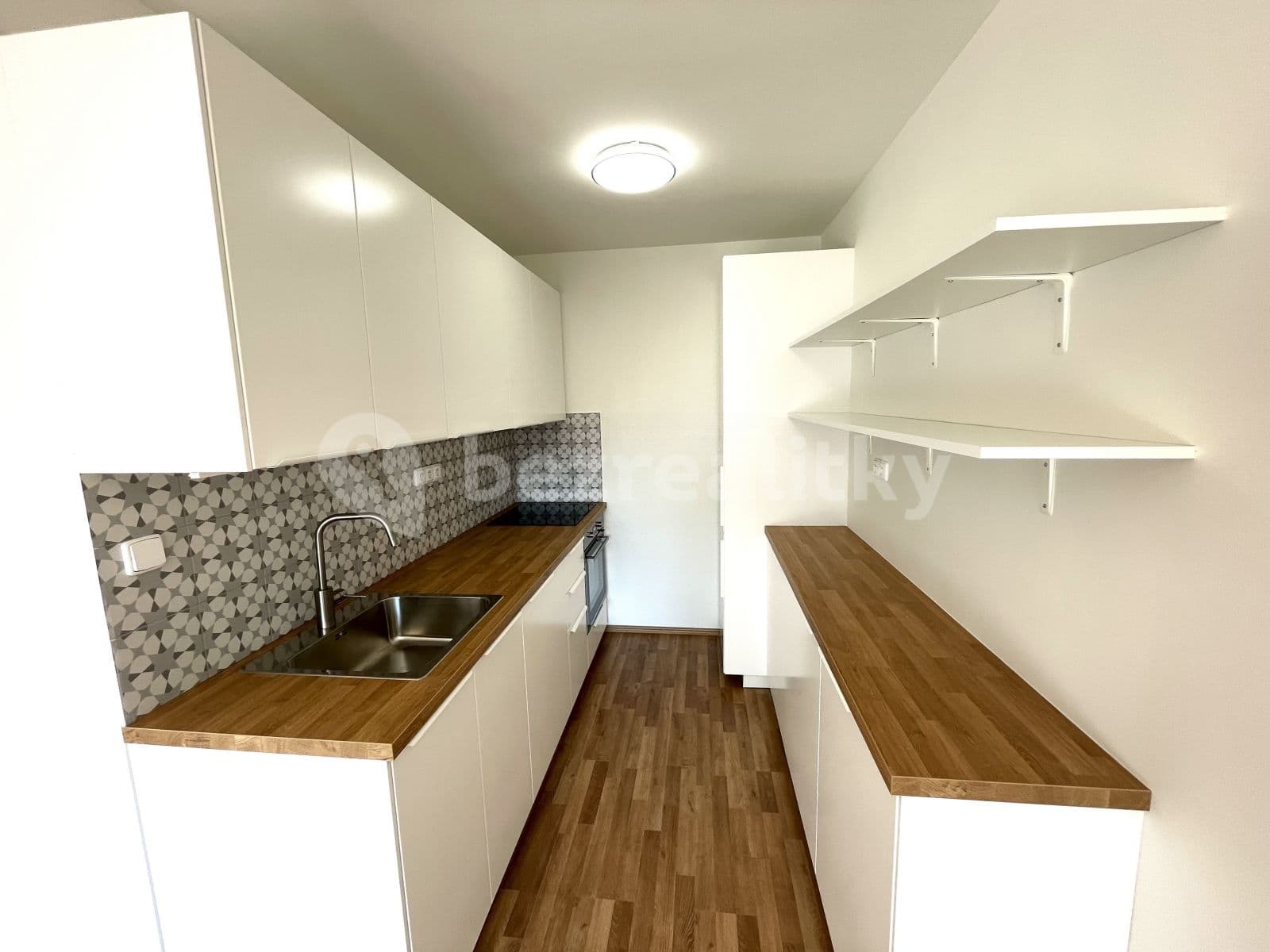 Pronájem bytu 2+kk 45 m², Trávníčkova, Praha, Praha Pronájem bytu 2+kk 45 m², Trávníčkova, Praha, Praha