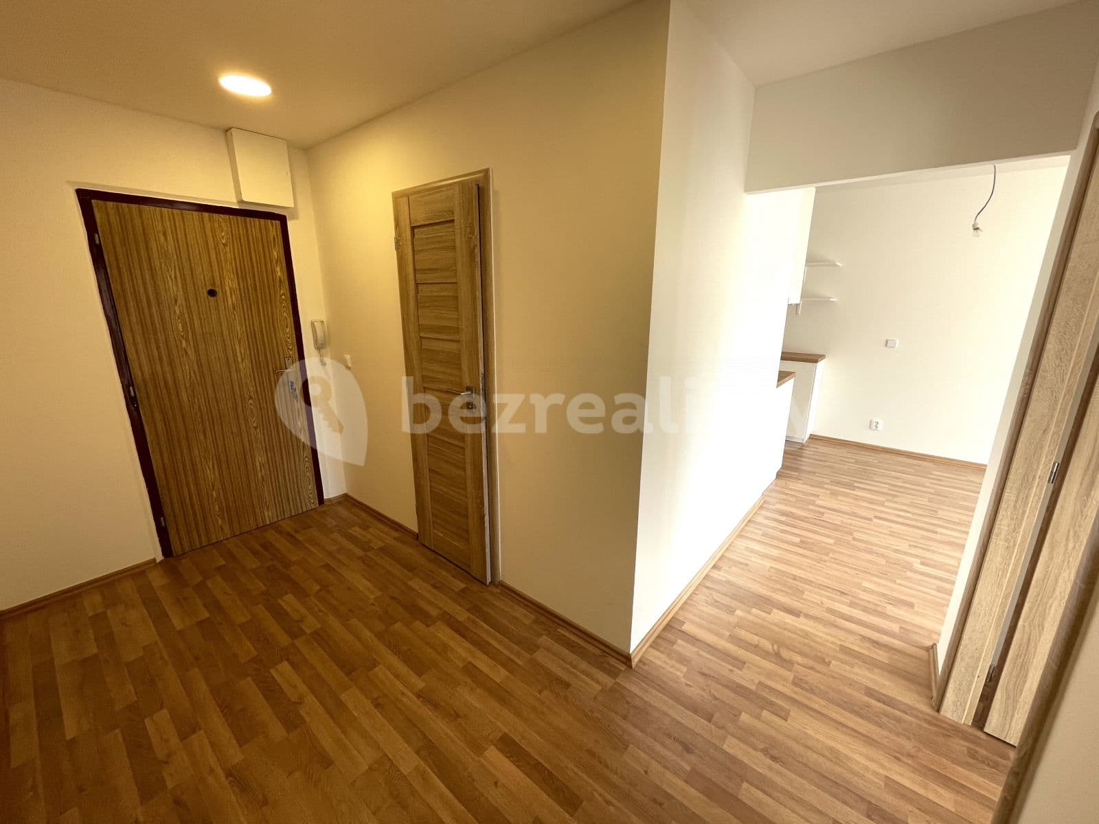Pronájem bytu 2+kk 45 m², Trávníčkova, Praha, Praha Pronájem bytu 2+kk 45 m², Trávníčkova, Praha, Praha