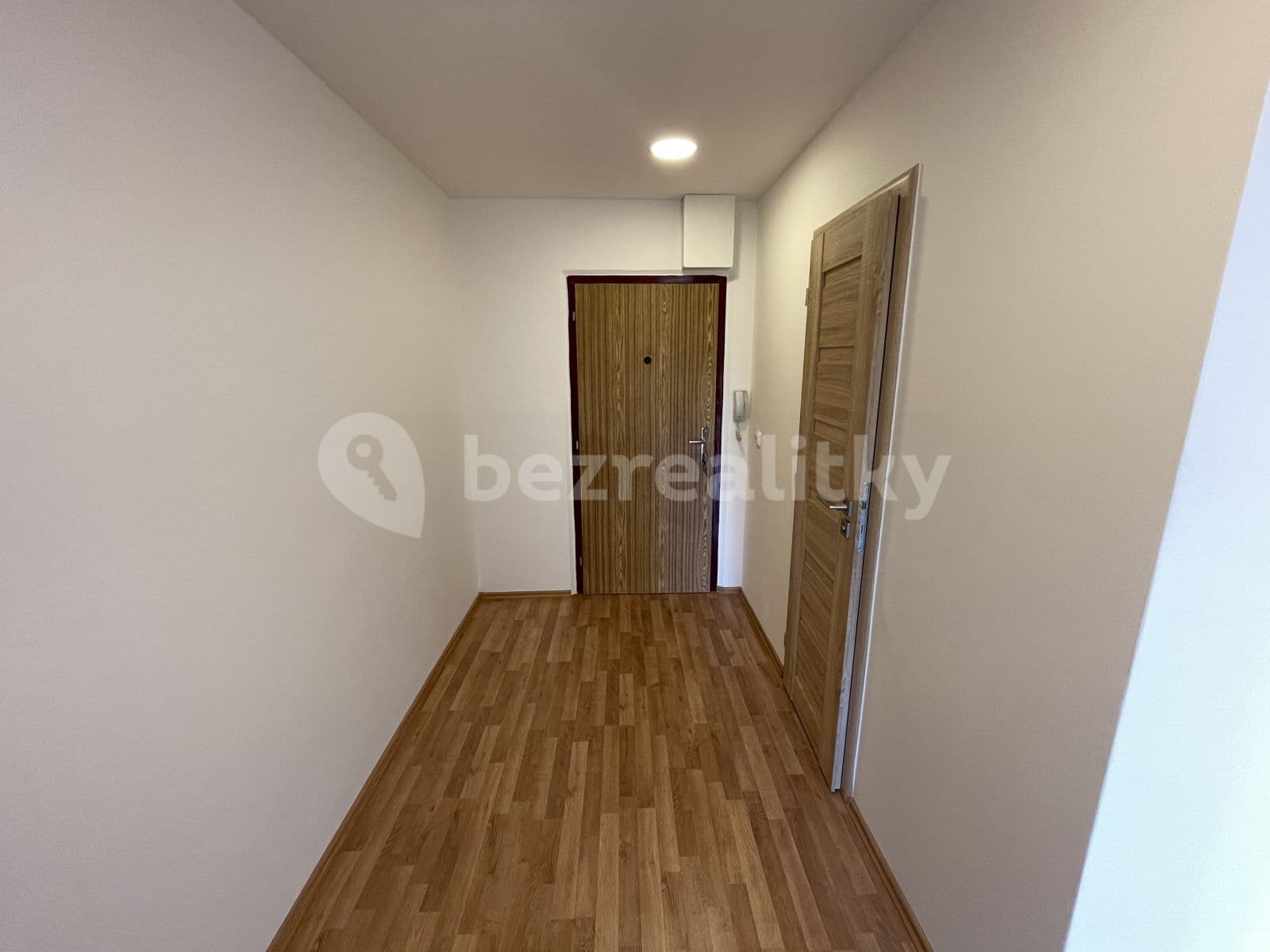 Pronájem bytu 2+kk 45 m², Trávníčkova, Praha, Praha Pronájem bytu 2+kk 45 m², Trávníčkova, Praha, Praha